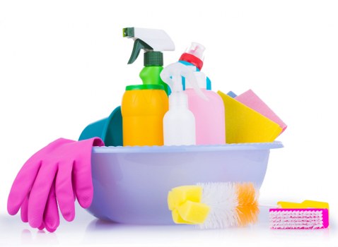 Deep cleaning a kitchen during end of tenancy cleaning